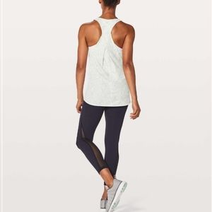 Lululemon essential tank
